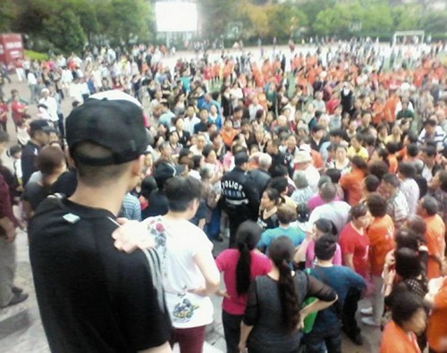 自贡：互嫌对方音量太高&nbsp;广场舞引发“大战”(图3)