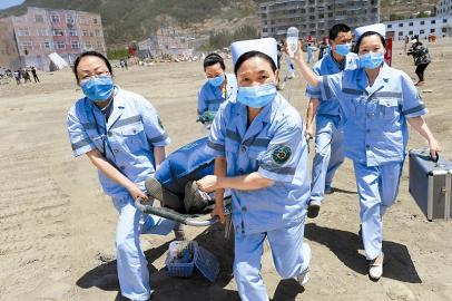 我省防震救灾综合演练成功举行(图1)