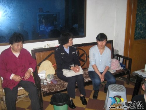 叙永警方：深入社区走访&nbsp;看望慰问孤儿(图1)