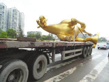 宜宾“马踏飞燕”搬家 原址将建休闲广场(图1) 宜宾“马踏飞燕”搬家 原址将建休闲广场(图1)