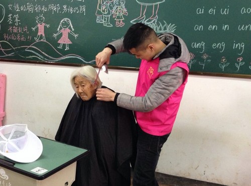 民生自贡灵犀义工:4000人组成的公益队伍(图5) 民生自贡灵犀义工:4000人组成的公益队伍(图5)