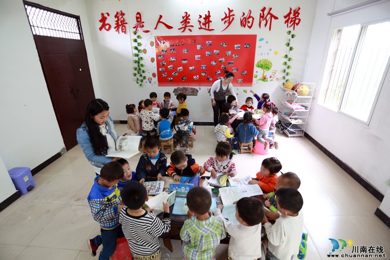 泸州：农家书屋书香浓(图3)