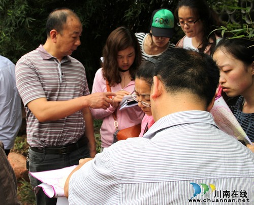 水尾镇:北京专家为水尾镇旅游开发谋蓝图(图2) 水尾镇:北京专家为水尾镇旅游开发谋蓝图(图2)