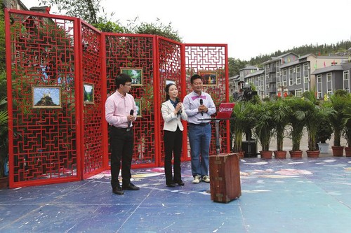 央视第7套《乡约》栏目摄制组走进兴文石海(图3) 央视第7套《乡约》栏目摄制组走进兴文石海(图3)