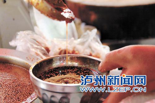 泸州古蔺麻辣鸡 本周五将亮相《舌尖上的中国2》(图2) 泸州古蔺麻辣鸡 本周五将亮相《舌尖上的中国2》(图2)