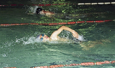 “倒立娃”颜玉宏征战残运会(图1)