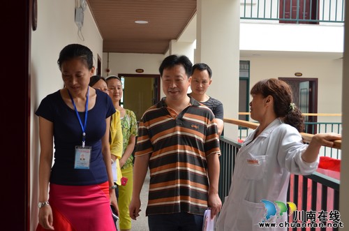 华阳街道：安全社区建设接受省级评定验收(图3)