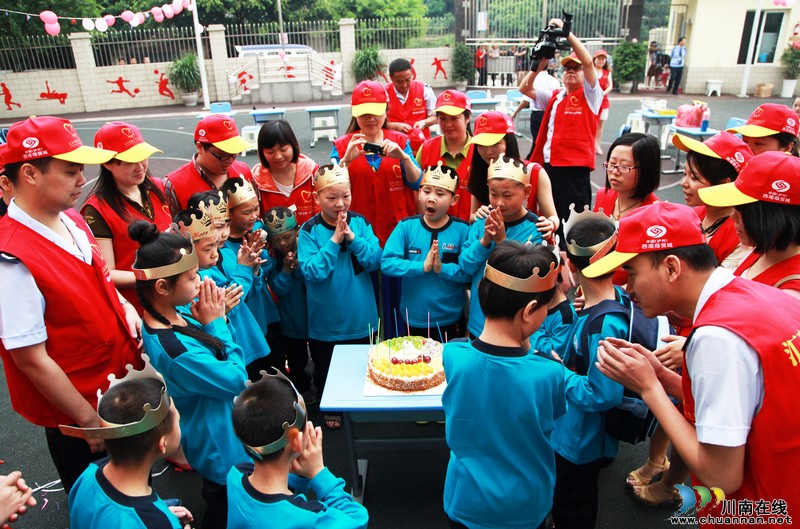 泸州:特校儿童"六一"乐翻天(图3)