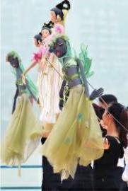 内江大千龙舟经贸文化节昨开幕&nbsp;13支队伍参赛(图3)