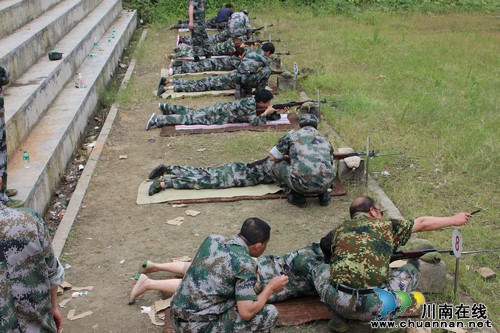 兆雅镇：组织60名民兵参加实弹射击(图1)