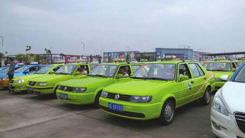 278辆出租送考&nbsp;凭准考证免费坐(图1)