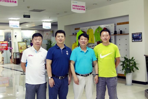 泸州当今足球的“铁三角”(图1) 泸州当今足球的“铁三角”(图1)