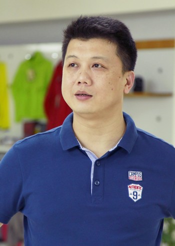 泸州当今足球的“铁三角”(图2) 泸州当今足球的“铁三角”(图2)