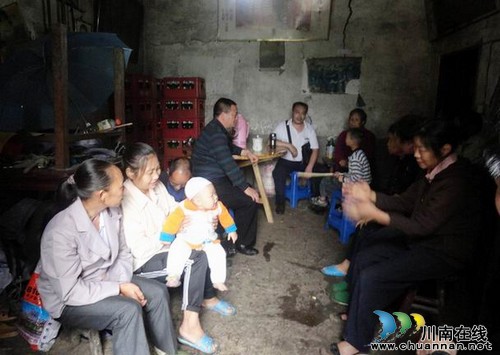 合江福宝国土资源所成功避险一起地灾点农房倒塌事故