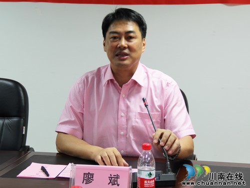 泸医中医院获重庆慈善总会捐赠泸州首台体检车(图6) 泸医中医院获重庆慈善总会捐赠泸州首台体检车(图6)
