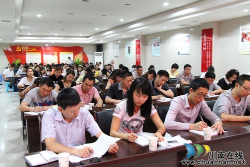 红星街道：区委副书记深入基层讲党课