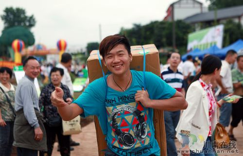 泸州:田园party激活万人乡村游(图4) 泸州:田园party激活万人乡村游(图4)