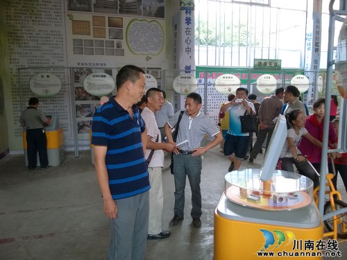 中国流动科技馆叙永巡展 市民可免费参观(图1) 中国流动科技馆叙永巡展 市民可免费参观(图1)