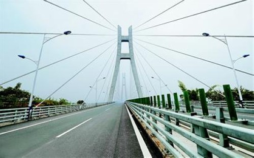 全长293公里&nbsp;成自泸赤高速路通车泸州段暂免费(图1)