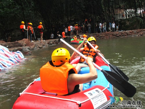 旅游泸州叙永:“何家沟生态旅游”等你来玩(图2) 旅游泸州叙永:“何家沟生态旅游”等你来玩(图2)
