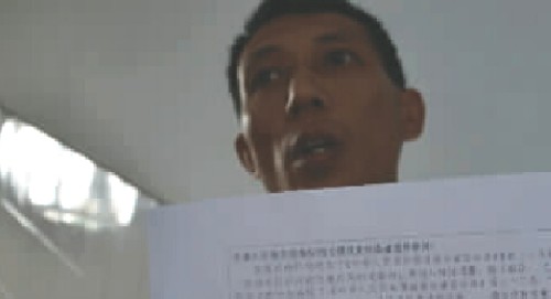 泸州"开棺验尸"事故:小伙驾摩托挂倒老人 担主责(图2) 泸州"开棺验尸"事故:小伙驾摩托挂倒老人 担主责(图2)
