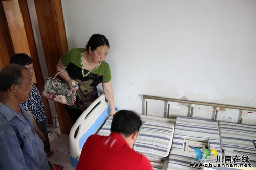 纳溪:网格联系出真情 群众路线惠民生(图1) 纳溪:网格联系出真情 群众路线惠民生(图1)