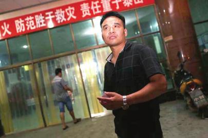 "酒精货车"追尾开往宜宾大巴&nbsp;像炸弹爆炸一样(图3)