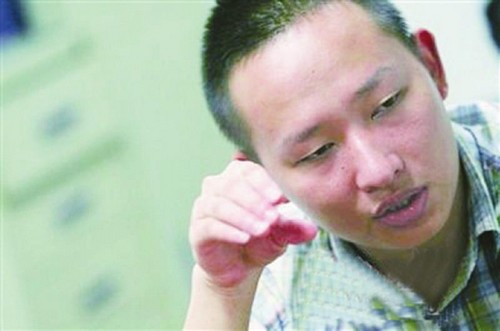 见义勇为被刑拘泸州小伙返乡:不后悔救人(图1) 见义勇为被刑拘泸州小伙返乡:不后悔救人(图1)