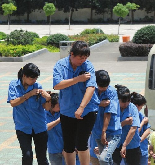 救起浙江9岁落水娃 宜宾好大姐他乡遇难(图1) 救起浙江9岁落水娃 宜宾好大姐他乡遇难(图1)