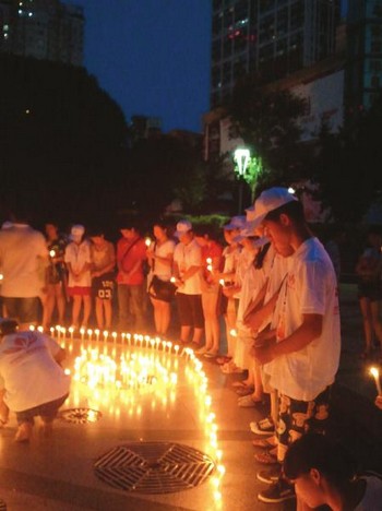 医疗救助为灾区伤员储血 泸州A、O型血紧缺(图2) 医疗救助为灾区伤员储血 泸州A、O型血紧缺(图2)
