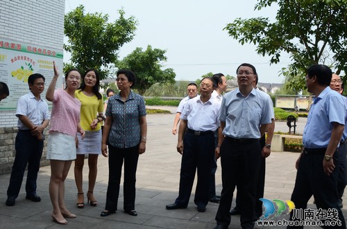 省委常委、省总工会主席李登菊莅泸调研群团工作(图4) 省委常委、省总工会主席李登菊莅泸调研群团工作(图4)