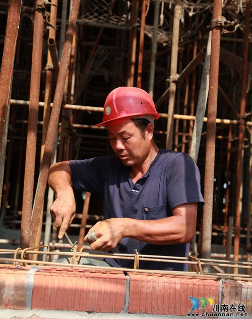 泸州龙马潭区:引领泸酒的“中国之最”在崛起(图3) 泸州龙马潭区:引领泸酒的“中国之最”在崛起(图3)