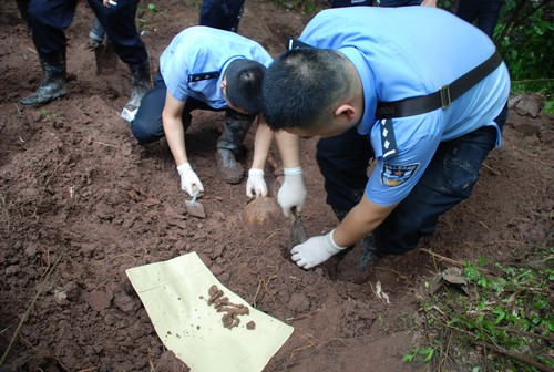 自贡:瓦市男子情妇家离奇失踪&nbsp;17年后警方揭开谜底(图1)