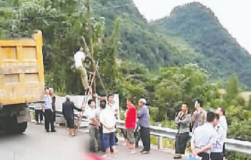 货车明明没超高 挂断光缆赔1.8万(图1) 货车明明没超高 挂断光缆赔1.8万(图1)