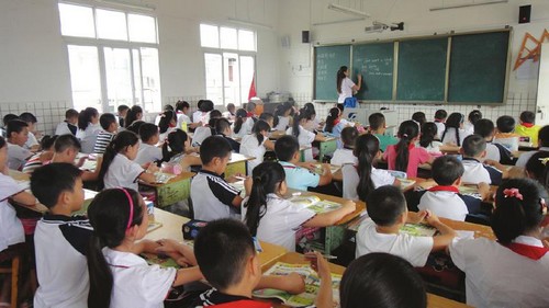 内江优质学校大班额现象突出(图3) 内江优质学校大班额现象突出(图3)
