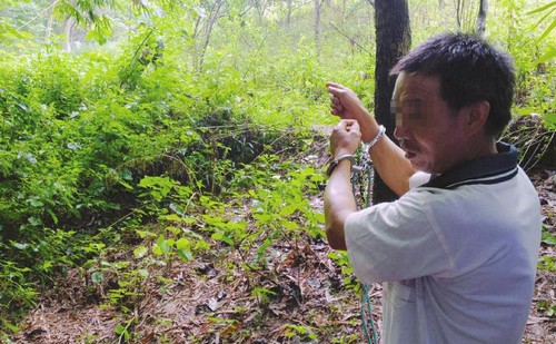 自贡男子杀死“男小三”&nbsp;携妻藏匿17年终落网(图1)