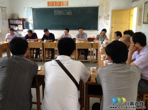 纳溪天仙镇学校为孩子护航(图1)