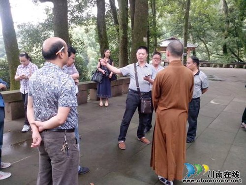合江县：依托景区建法治文化宣传长廊(图1)