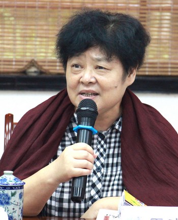 游子回乡忆故情 在外文化名家与泸州不得不说的故事(图4) 游子回乡忆故情 在外文化名家与泸州不得不说的故事(图4)