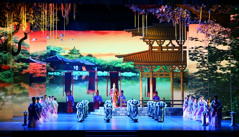 泸州大型历史音舞诗画剧《天赐泸州》首演成功(图1) 泸州大型历史音舞诗画剧《天赐泸州》首演成功(图1)