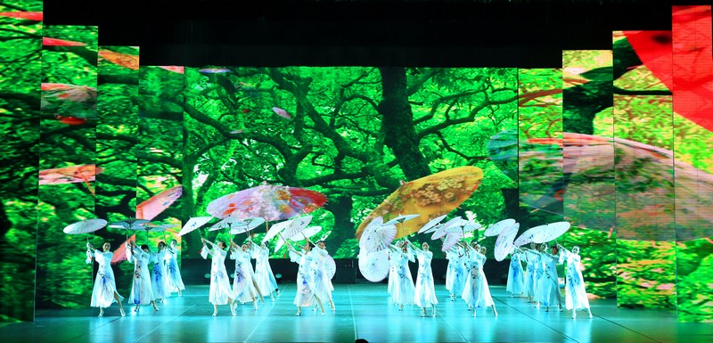 泸州大型历史音舞诗画剧《天赐泸州》首演成功(图6) 泸州大型历史音舞诗画剧《天赐泸州》首演成功(图6)