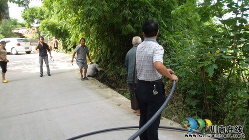 华阳街道:用上自来水 清水甜人心(图1) 华阳街道:用上自来水 清水甜人心(图1)