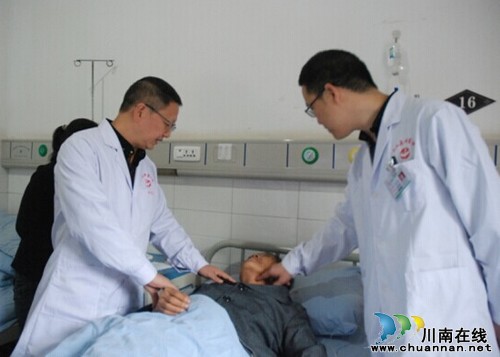 泸医中医院:深入基层解民忧 服务健康惠民生(图3) 泸医中医院:深入基层解民忧 服务健康惠民生(图3)