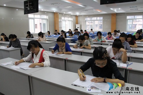 红星街道:专职社区工作者招聘笔试工作顺利完成(图1) 红星街道:专职社区工作者招聘笔试工作顺利完成(图1)