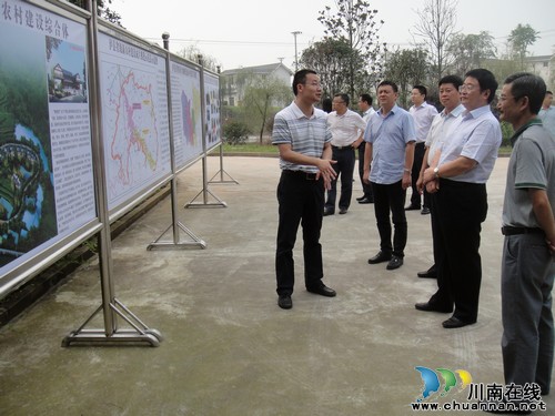 省人大农委在泸调研社会主义新农村建设工作(图1) 省人大农委在泸调研社会主义新农村建设工作(图1)