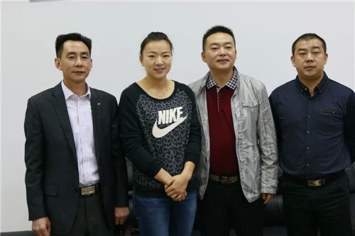 关注泸州妹陈可怡:四川橄榄球一姐回母校(图2) 关注泸州妹陈可怡:四川橄榄球一姐回母校(图2)