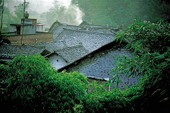 "泸田铺":内江版"大宅门"期盼"见天"(图1) "泸田铺":内江版"大宅门"期盼"见天"(图1)