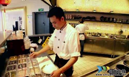 黄跃蓉作客心动酒城&nbsp;为五位男嘉宾加油(图4)