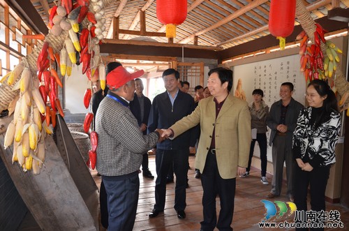 华阳街道:“双联”行动有声,乡村改变有色(图2) 华阳街道:“双联”行动有声,乡村改变有色(图2)