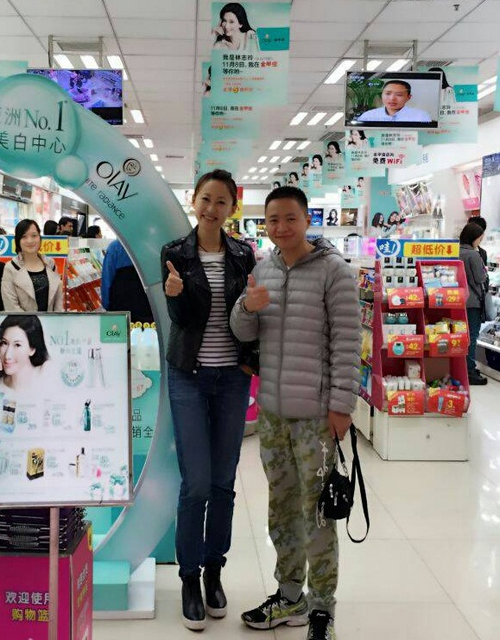 女神林志玲变身金甲虫 整个泸州都沸腾了(图10) 女神林志玲变身金甲虫 整个泸州都沸腾了(图10)
